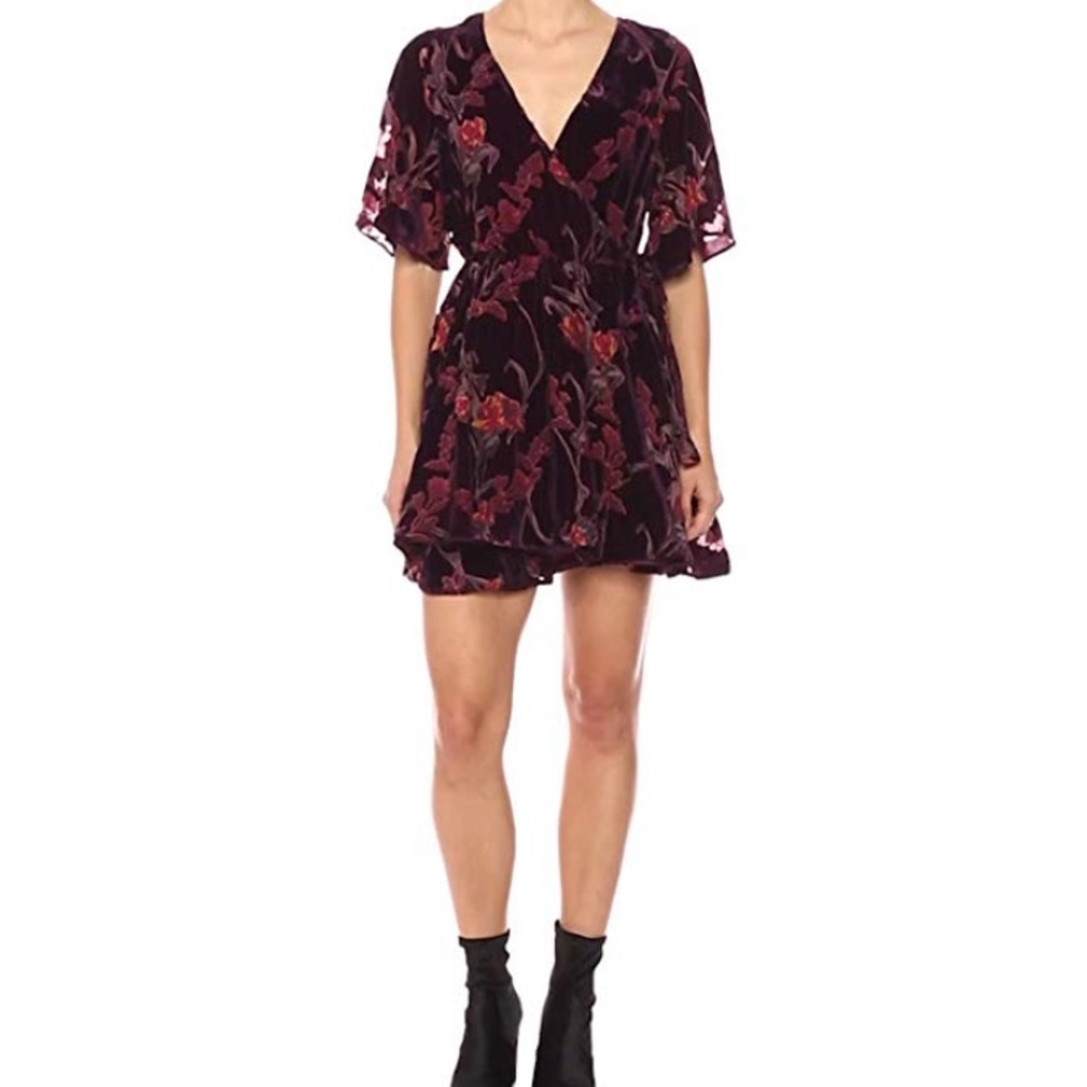 J.O.A. Velvet Short Sleeve Flare Floral Dress